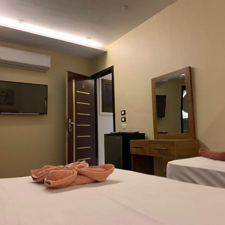 Heaven Hostel ไคโร ภายนอก รูปภาพ