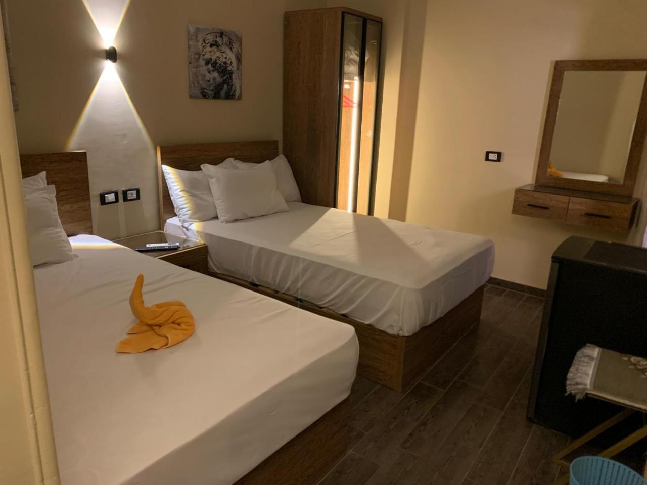 Heaven Hostel ไคโร ภายนอก รูปภาพ